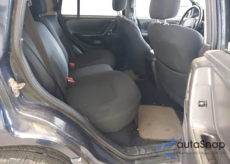 2004 Jeep Grand Cherokee Laredo z USA, uszkodzony, nr VIN 1J4GW48S04C154538